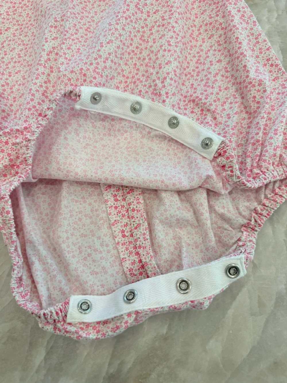 Red Beans Baby Pink Floral Bubble Onesie Outfit - 12 months - EUC - Picture 5 of 5